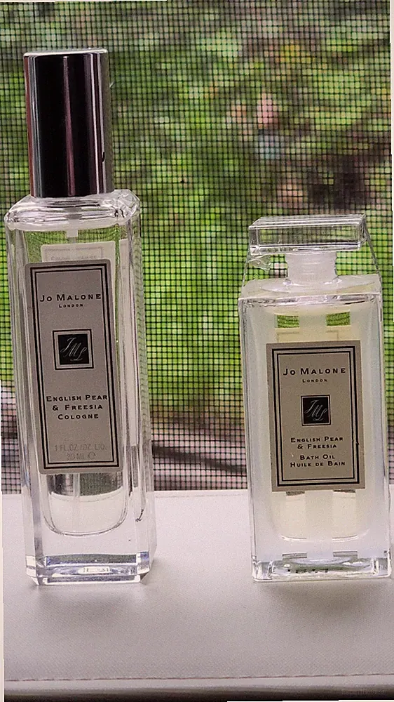 Jo Malone English Pear & Freesia Perfume And Bath Oil 1 Oz Each